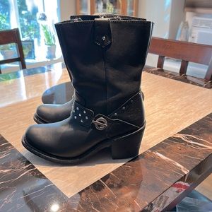 Harley Davidson Woman’s Size 8 Leather Boots.  Worn twice.  Like new!
